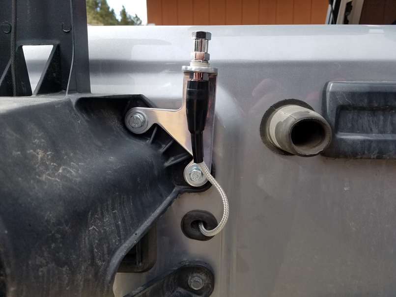 New to me 2014 Jeep Wrangler JKU 9 jeep jk spare tire antenna mount 3